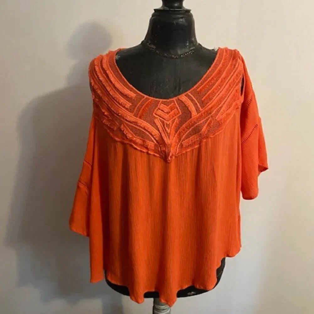 Democracy Orange Lace bodice cold shoulder top, size XL